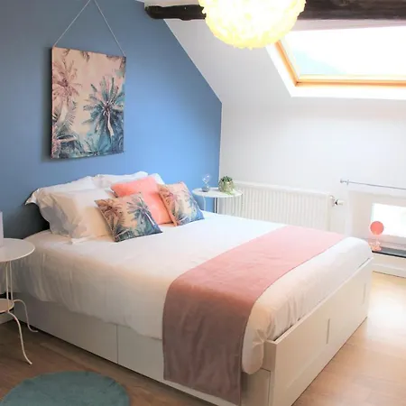 Logis Le P'tit Rouillon Au Rythme De La Meuse Apartamento