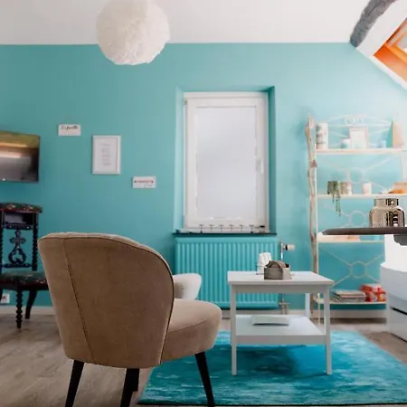 Logis Le P'tit Rouillon Au Rythme De La Meuse Apartamento *