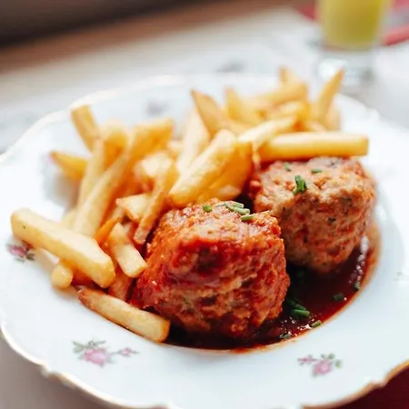 Logis Le P'tit Rouillon Au Rythme De La Meuse Annevoie-Rouillon